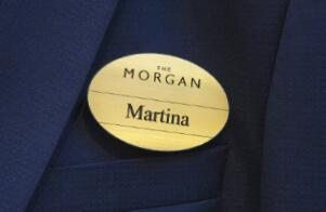 激光雕刻工作胸牌 打造你的专属名牌