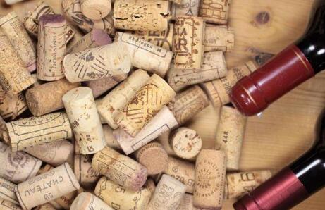 CO2激光打标机打红酒瓶塞